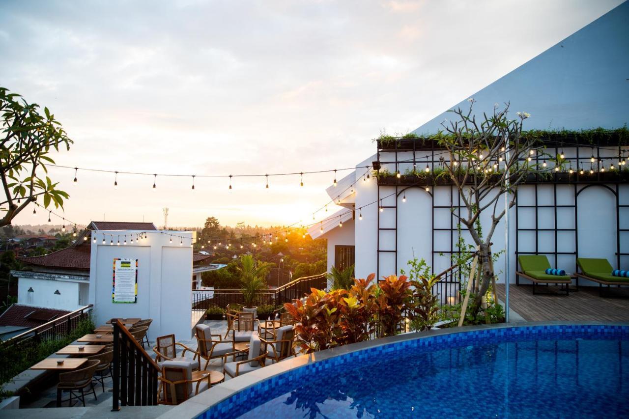 Rv Hotel Gianyar Ubud  Bagian luar foto
