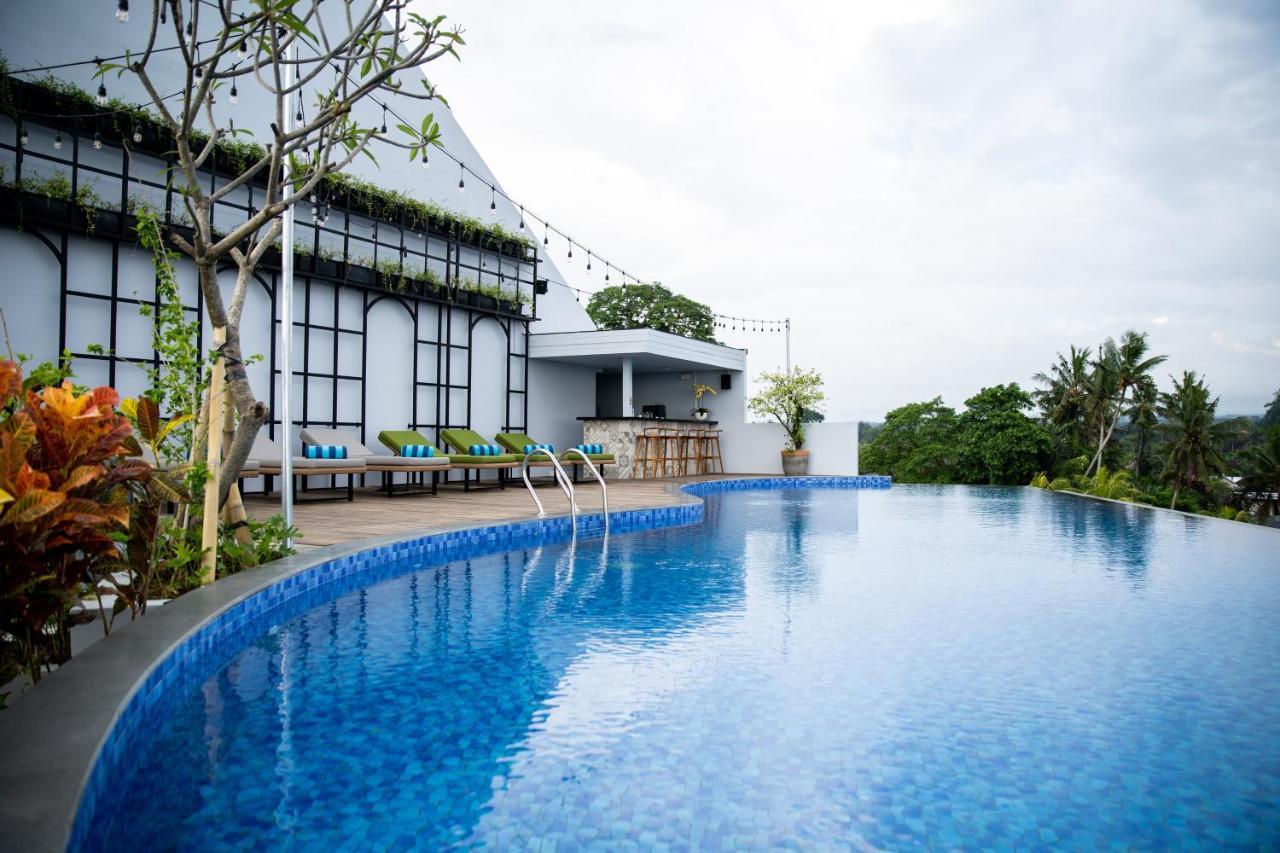 Rv Hotel Gianyar Ubud  Bagian luar foto